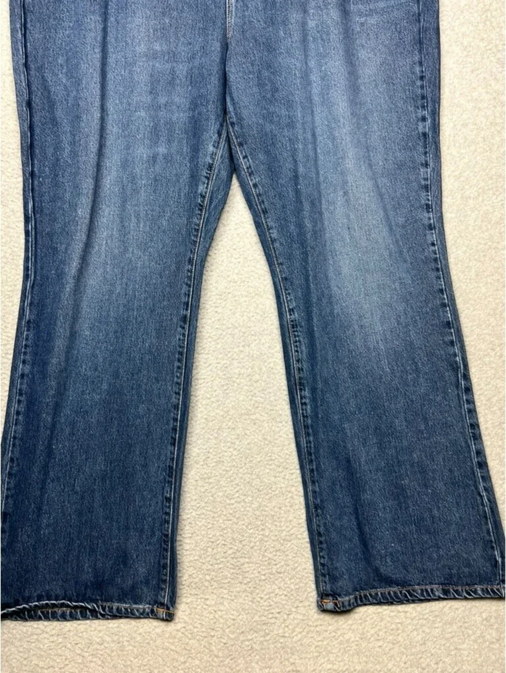 Good American Stretchy High Rise Distress Straight Leg Jeans 16 Curvy Comfort